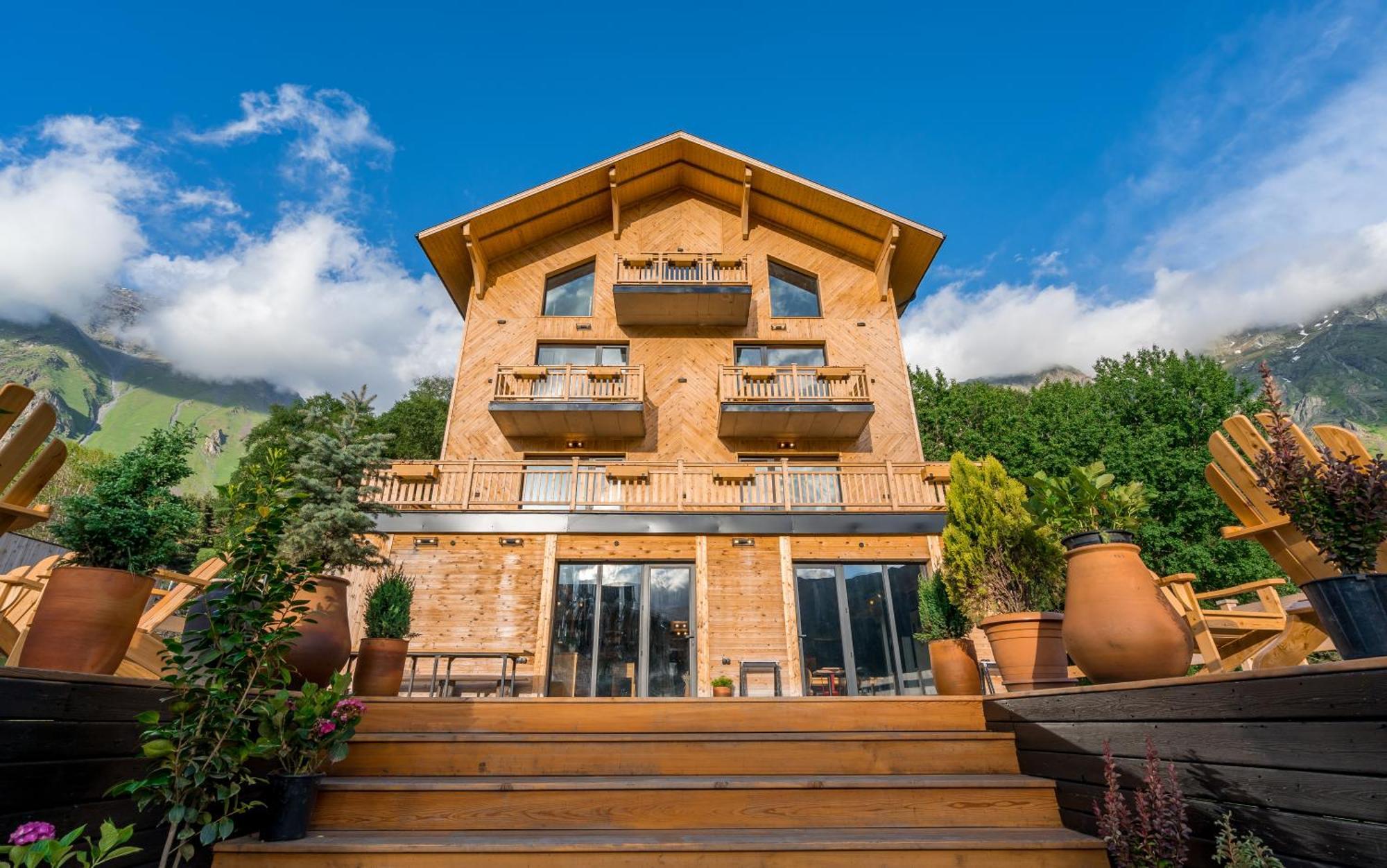 1740 Boutique Hotel Kazbegi מראה חיצוני תמונה