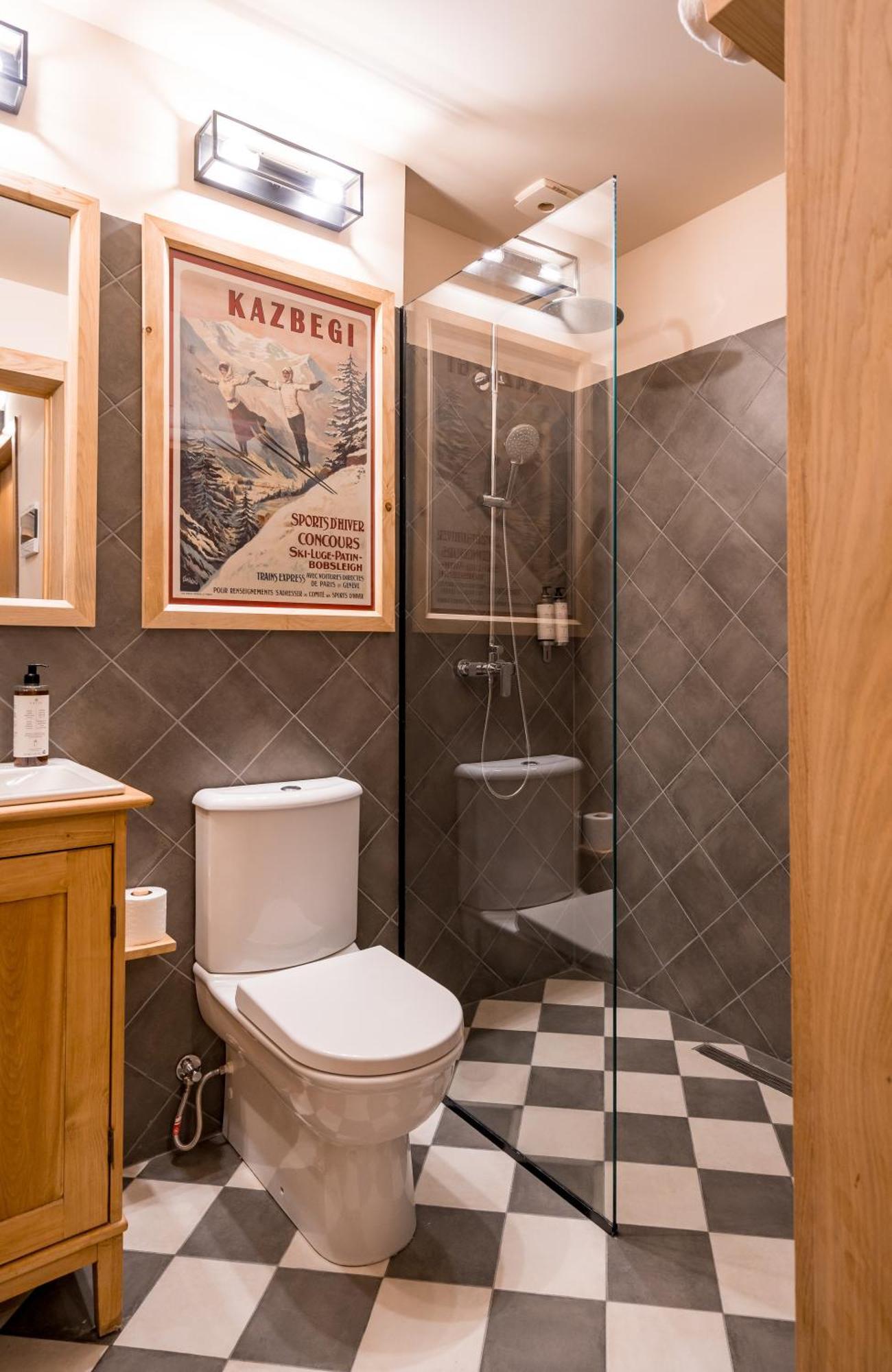 1740 Boutique Hotel Kazbegi מראה חיצוני תמונה