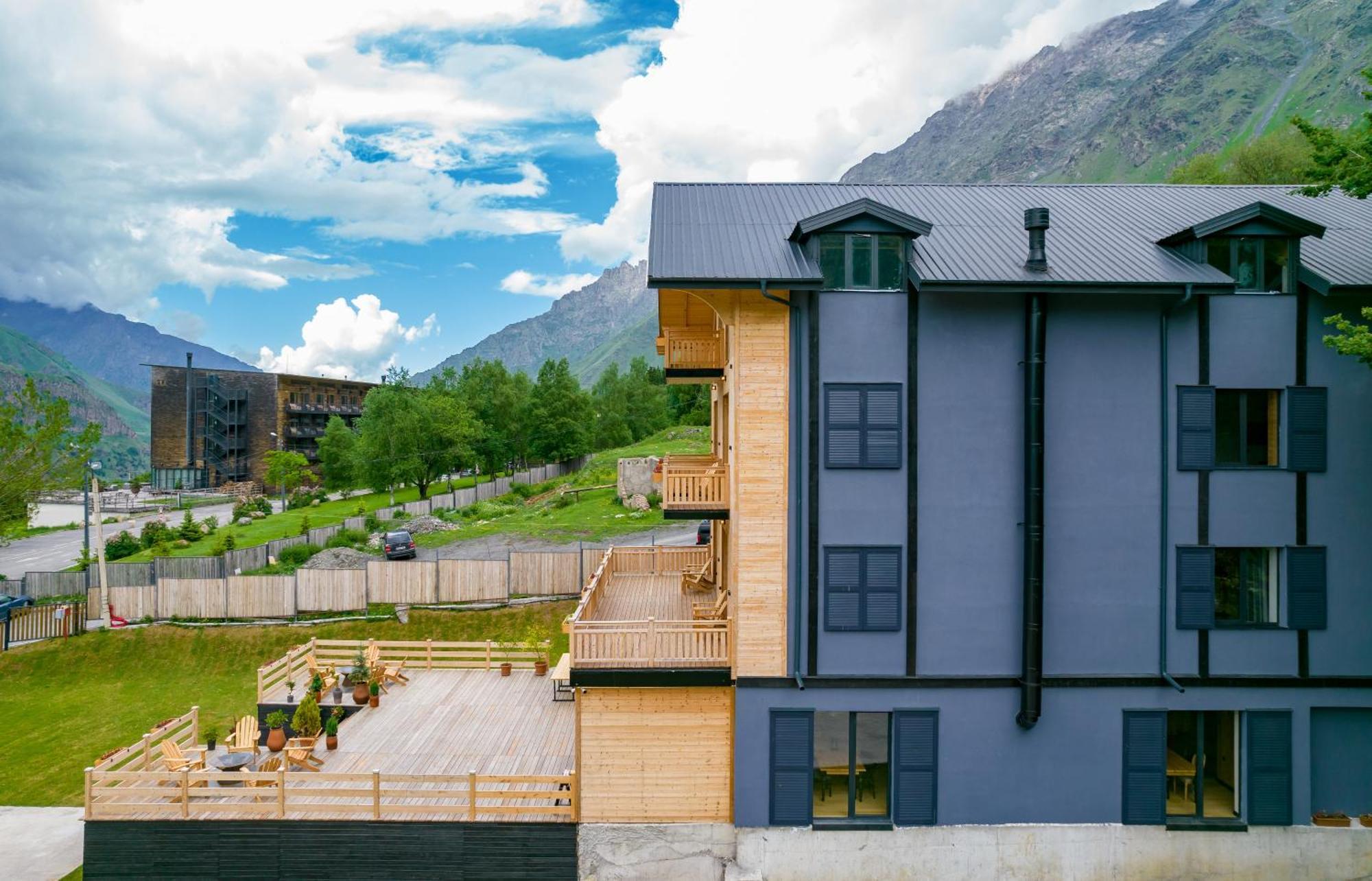 1740 Boutique Hotel Kazbegi מראה חיצוני תמונה