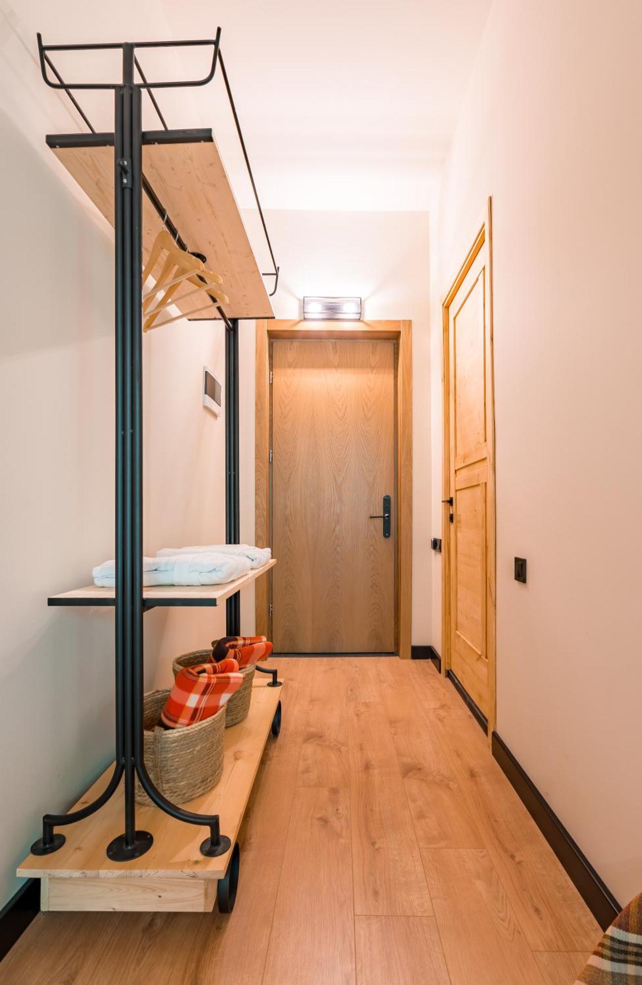 1740 Boutique Hotel Kazbegi מראה חיצוני תמונה