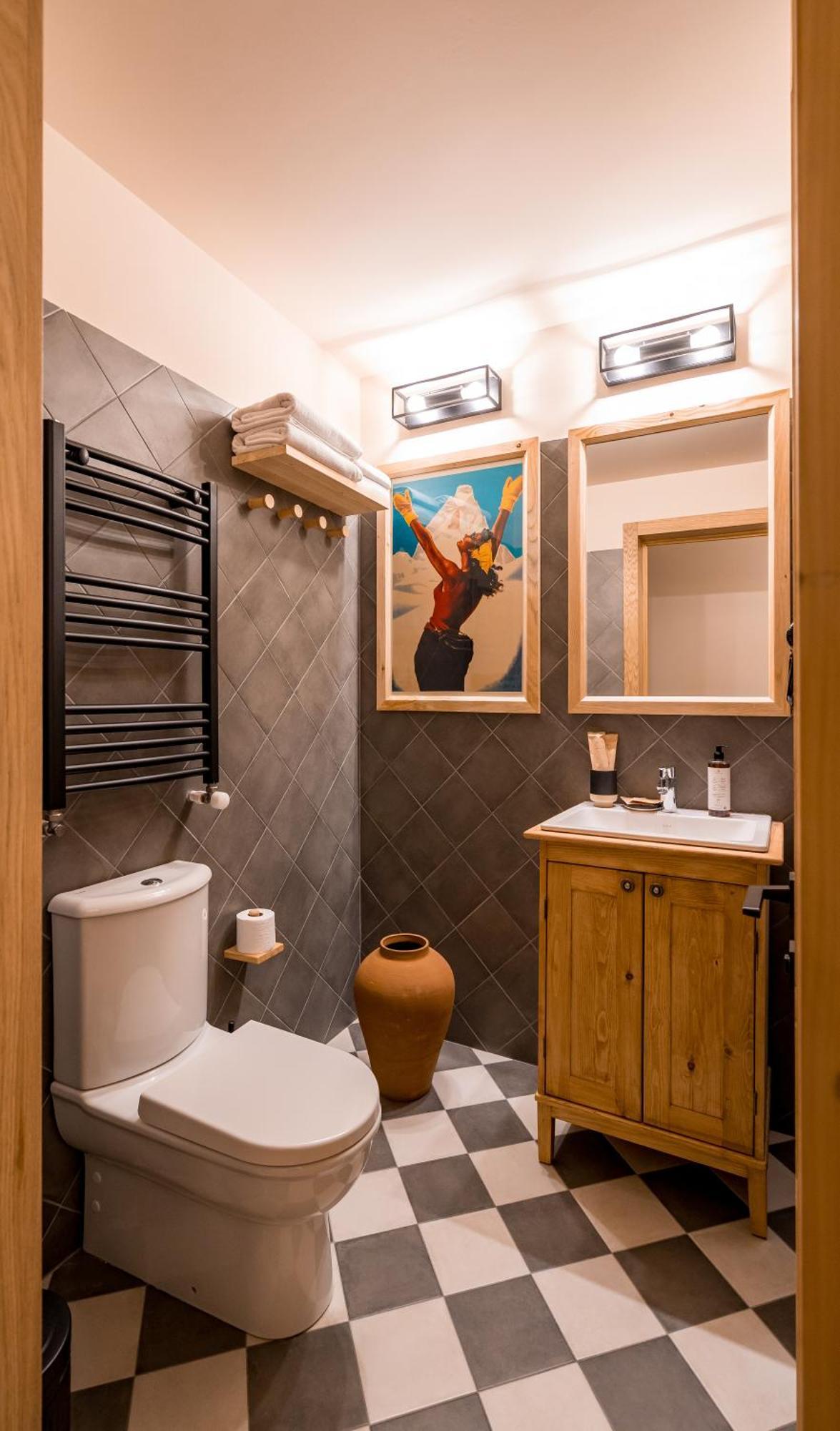 1740 Boutique Hotel Kazbegi מראה חיצוני תמונה