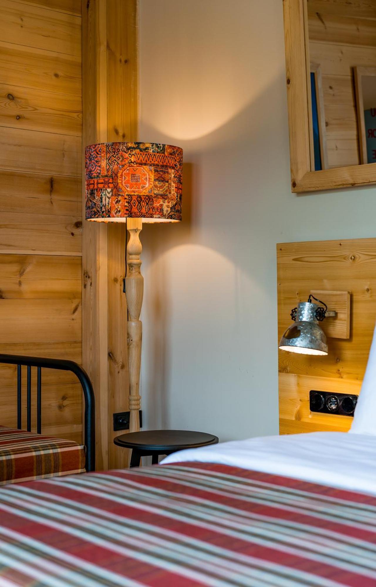 1740 Boutique Hotel Kazbegi מראה חיצוני תמונה