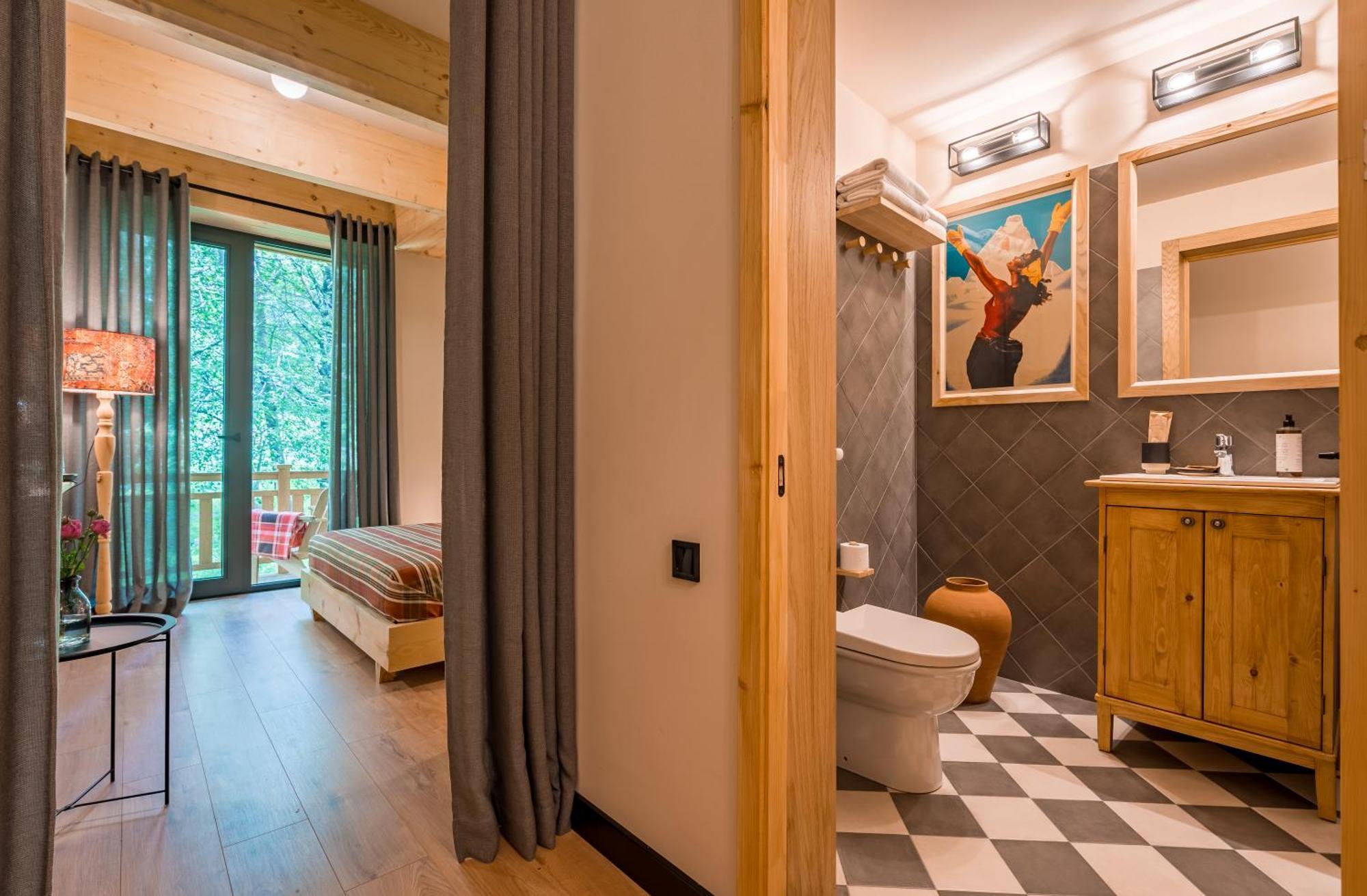 1740 Boutique Hotel Kazbegi מראה חיצוני תמונה