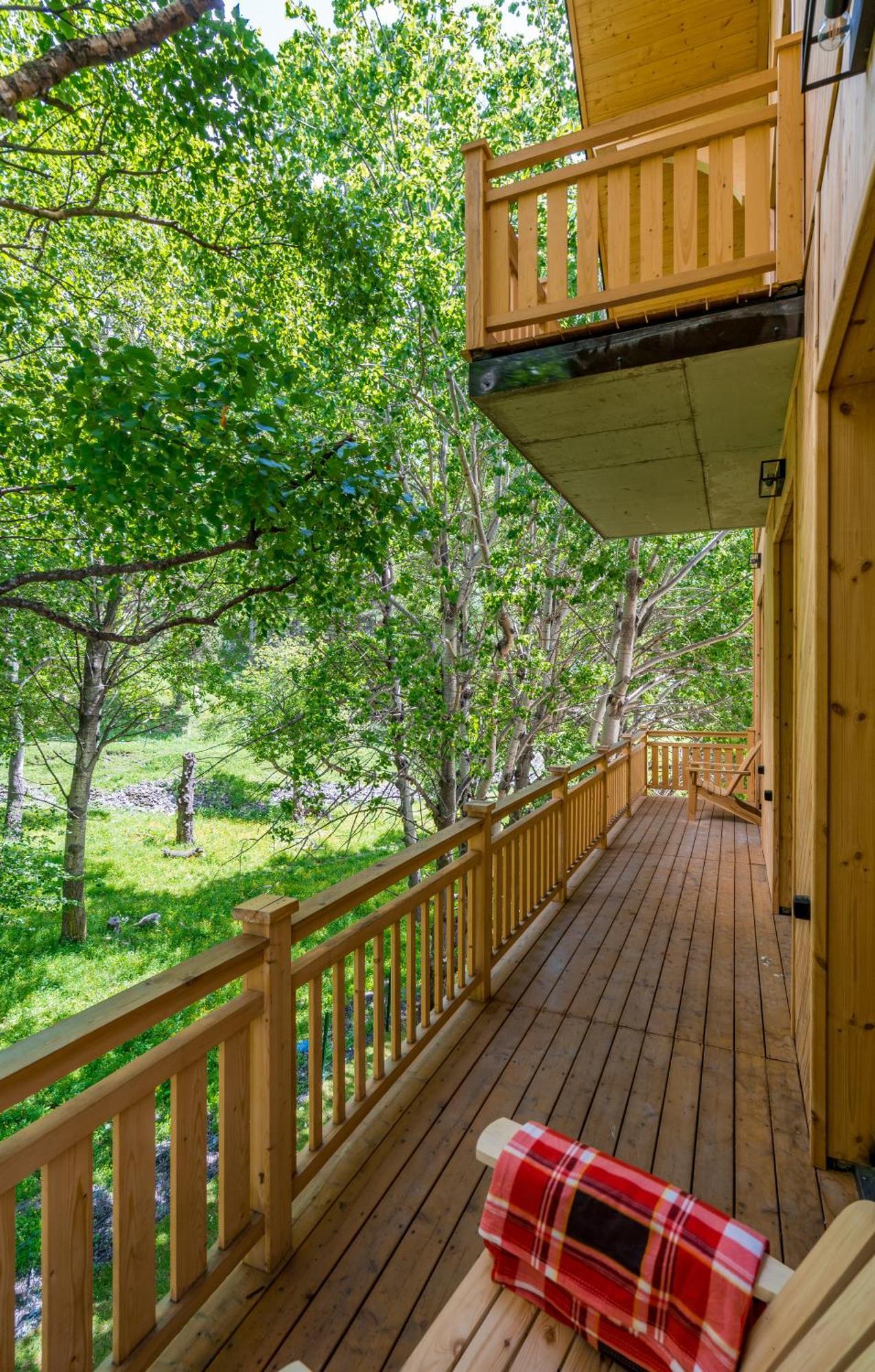 1740 Boutique Hotel Kazbegi מראה חיצוני תמונה