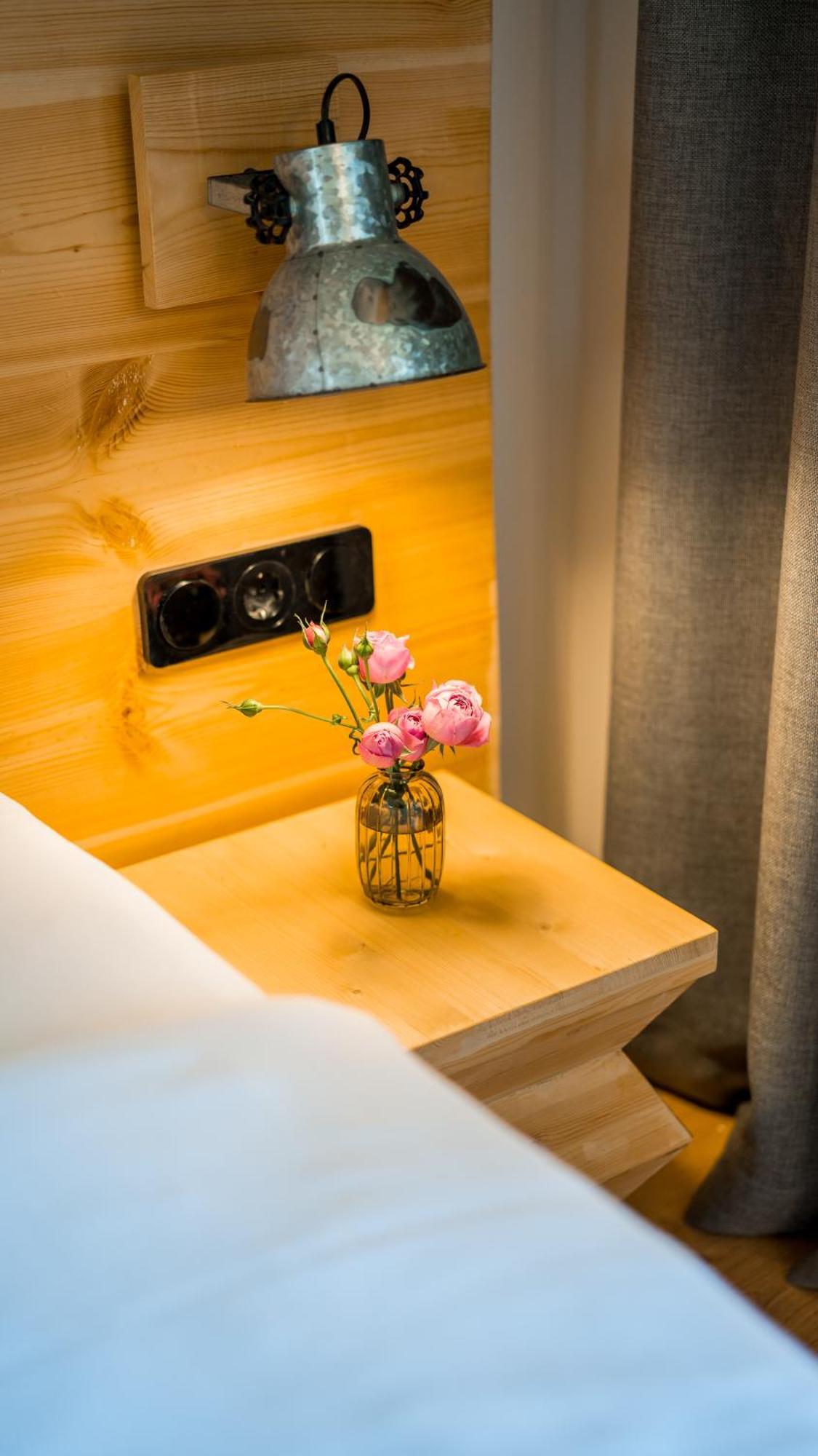 1740 Boutique Hotel Kazbegi מראה חיצוני תמונה