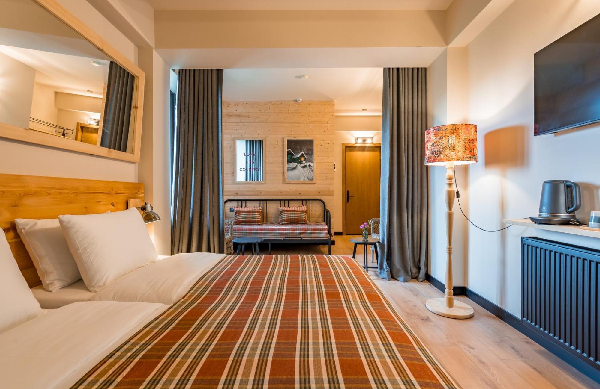 1740 Boutique Hotel Kazbegi מראה חיצוני תמונה